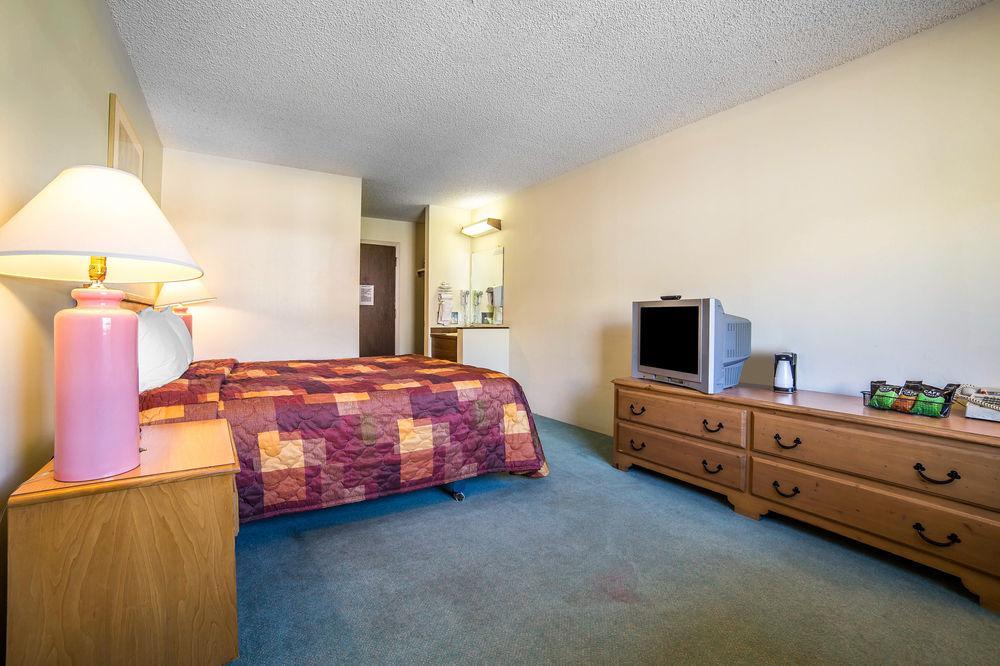 Rodeway Inn Billings Logan Intl Airport Near St Vincent Hospital Εξωτερικό φωτογραφία